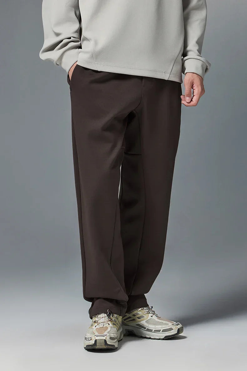 Gemütliche elegante Hose mit geradem Bein