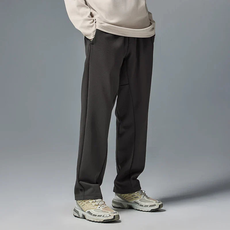 Gemütliche elegante Hose mit geradem Bein