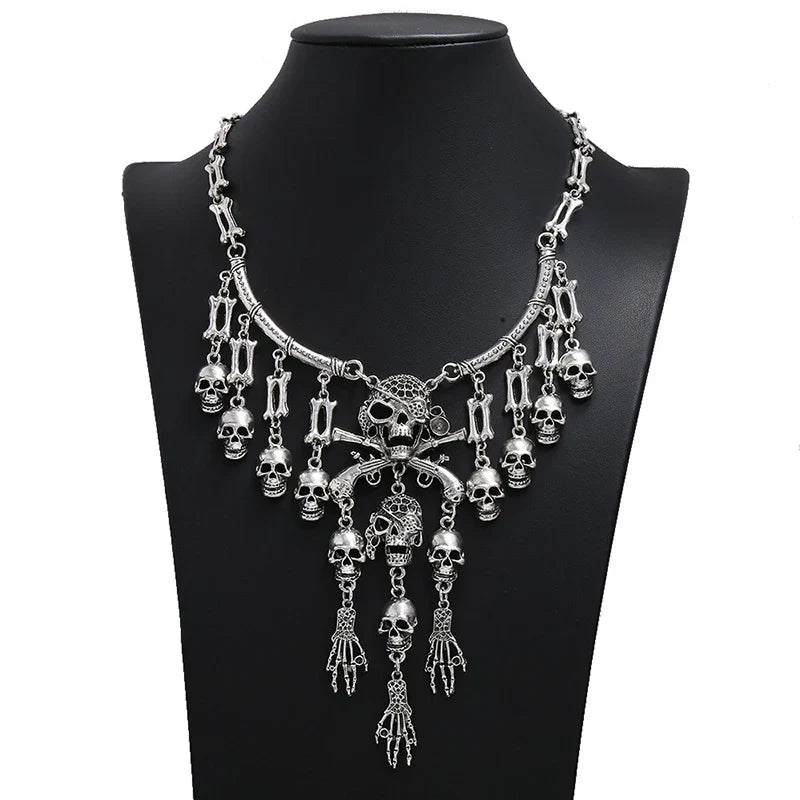 Collar clásico vintage de calavera esqueleto