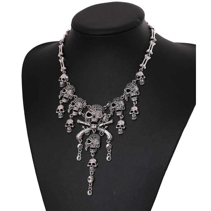 Collar clásico vintage de calavera esqueleto