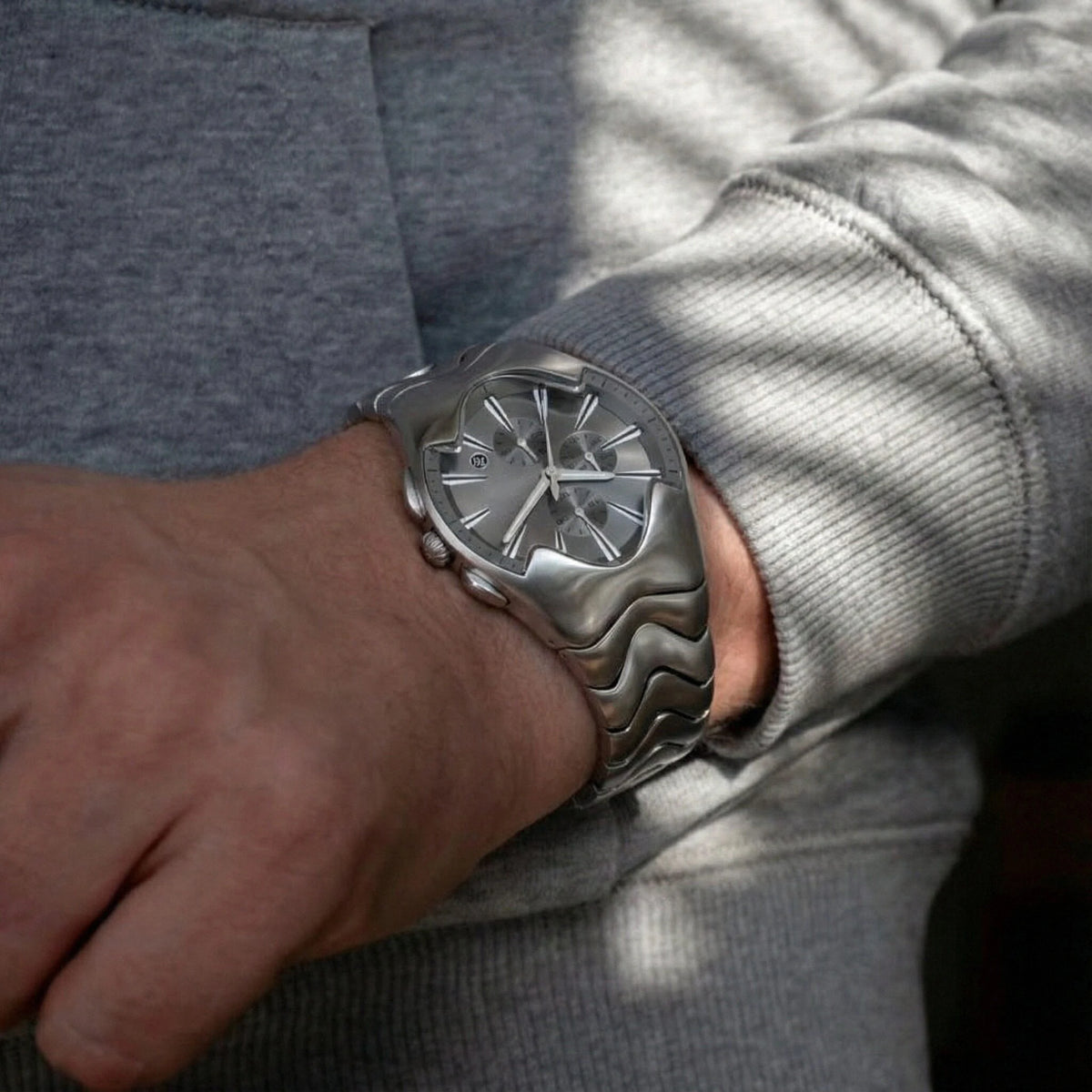 Barrel-shaped Luxury Men's Watch