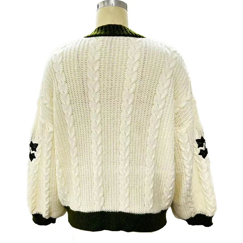 Grüner, bestickter Cardigan mit Knopfleiste