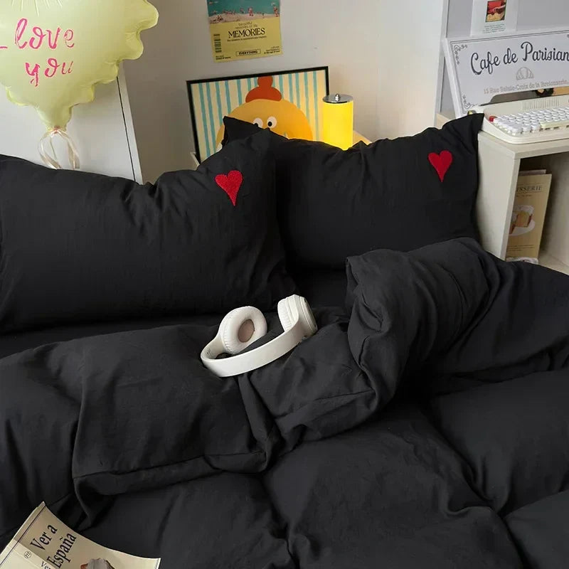 Black Heart Bedding Set