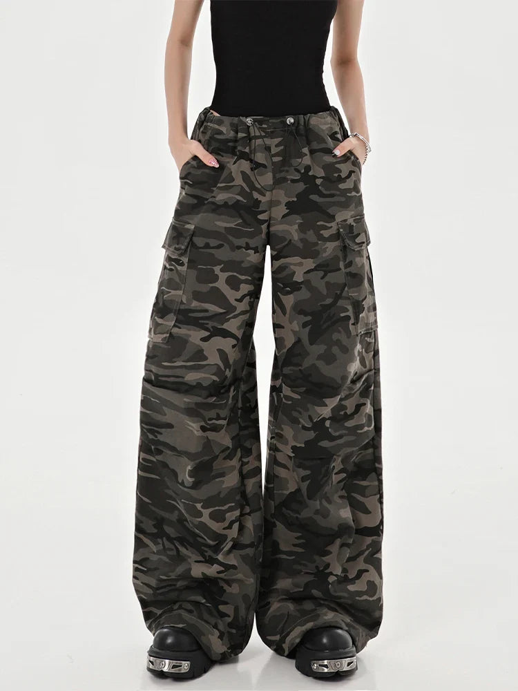 Camouflage High-waisted Cargo Pants