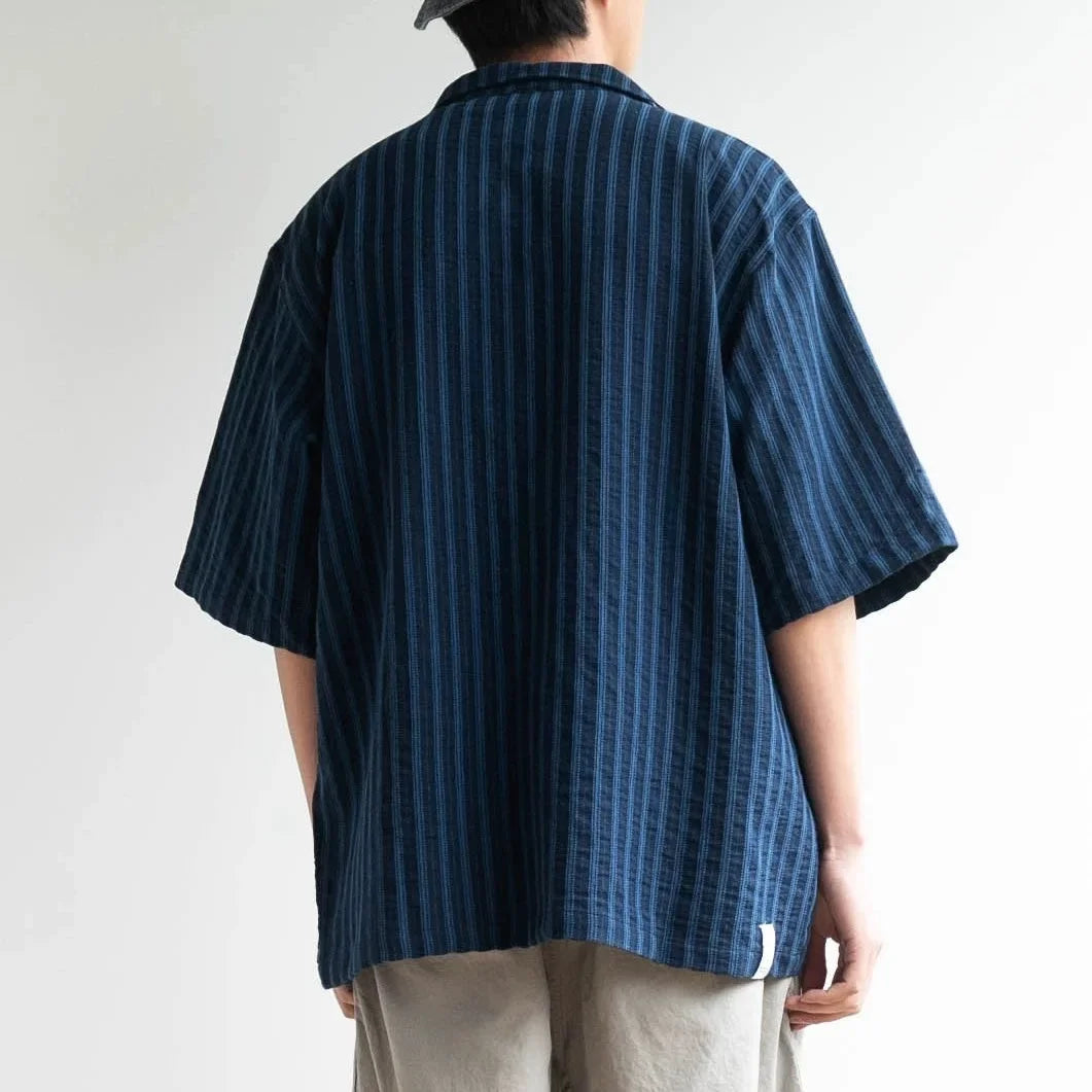 Camisa vintage de rayas con cuello cubano holgado