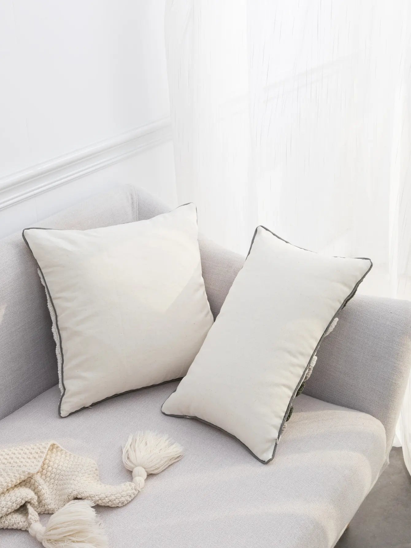 Funda de almohada con patrón en U, colores negro, gris y blanco