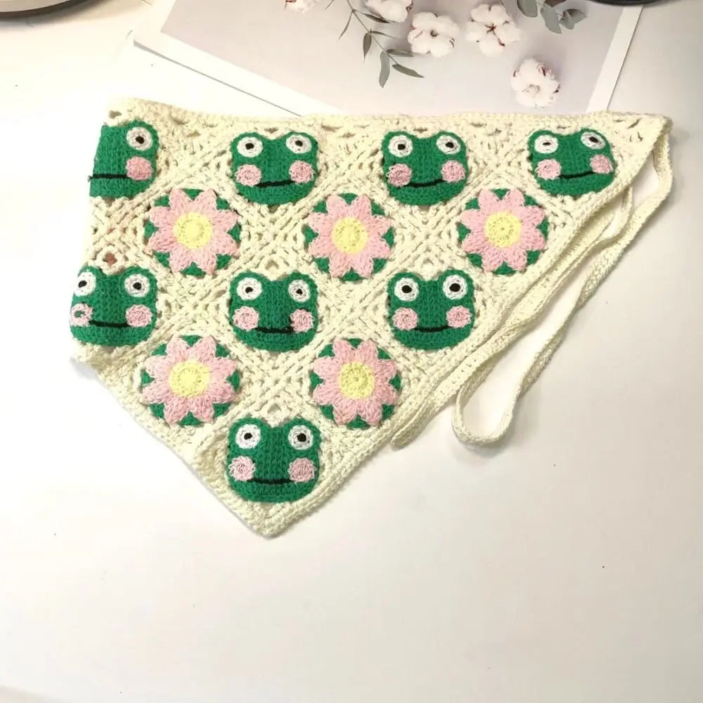Dreieckiges Strick-Bandana im französischen Stil