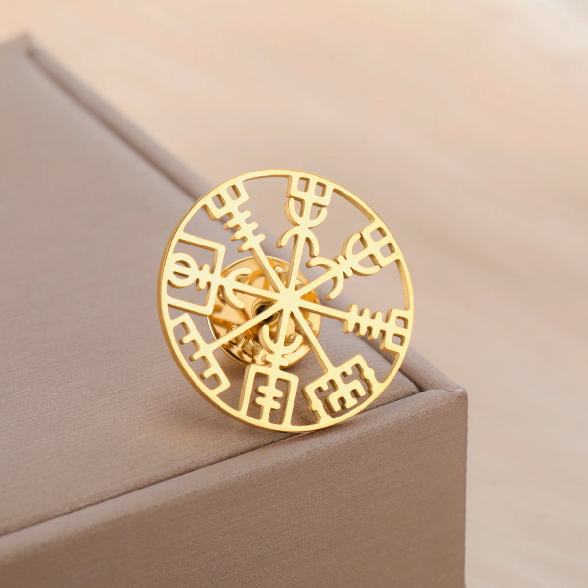 Skyrim Nordic Vegvisir Runic Compass Brooch