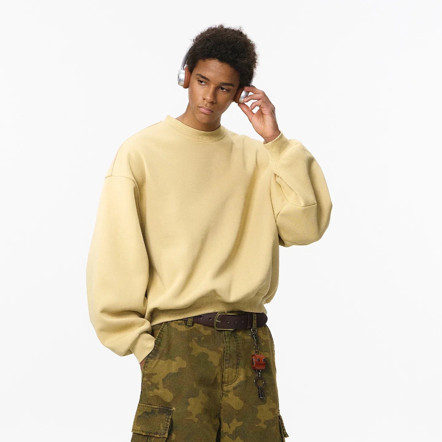 Sweatshirt mit überschnittenen Schultern und Rundhalsausschnitt