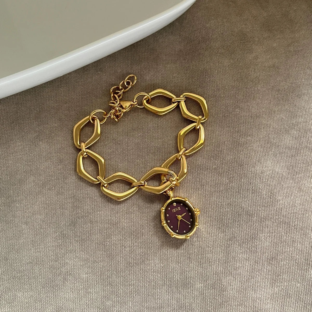 Simple Dial Clock Bracelet Style Wristwatch