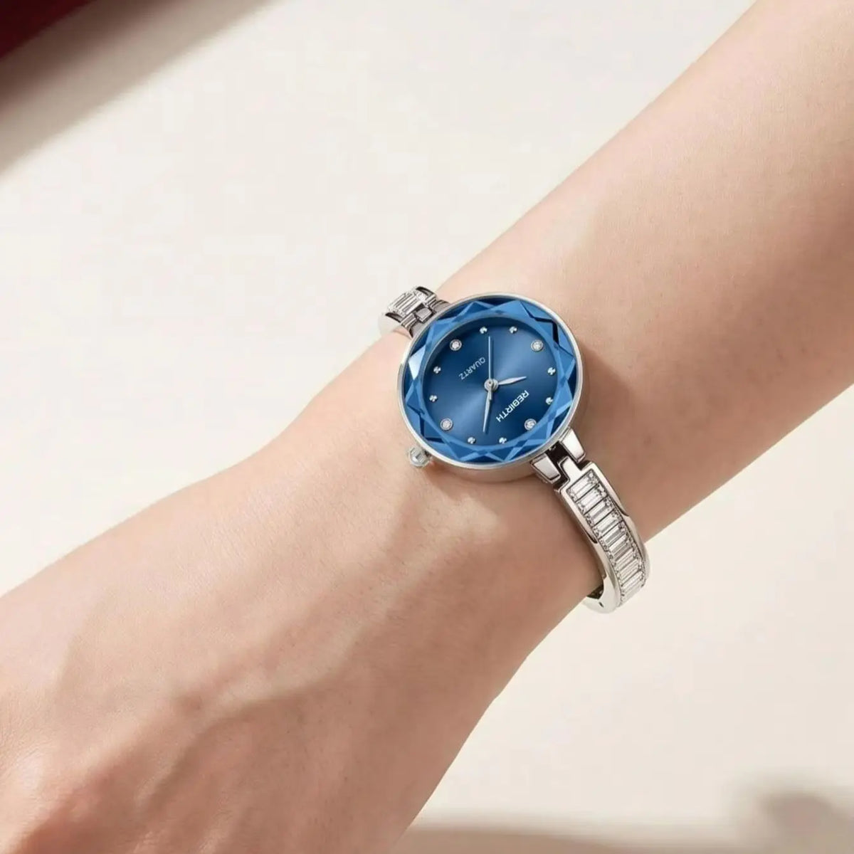 Luxury Blue Glass Dial Quartz Watch,