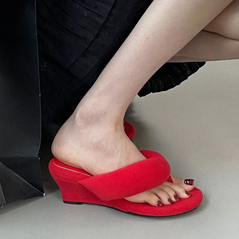 Rounded Toe Women's Wedge Slippers
