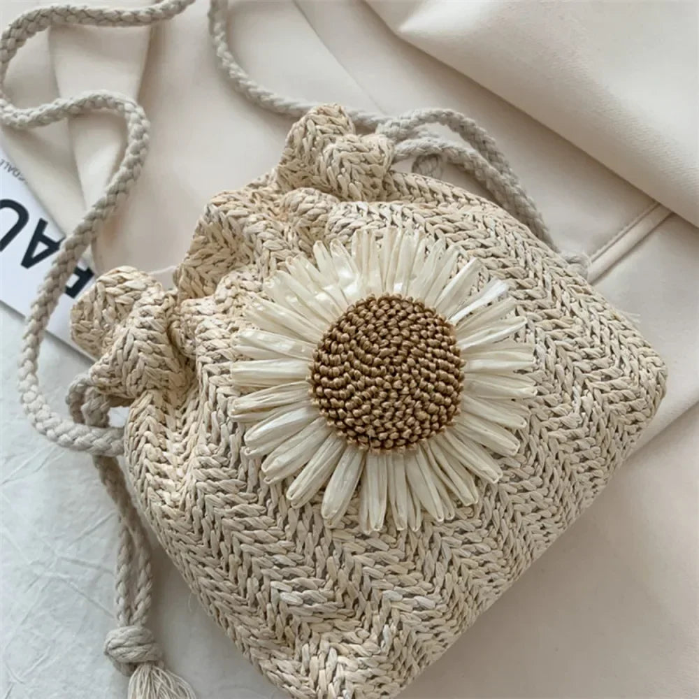 Knitted Daisy Flower Mini Crossbody Bag