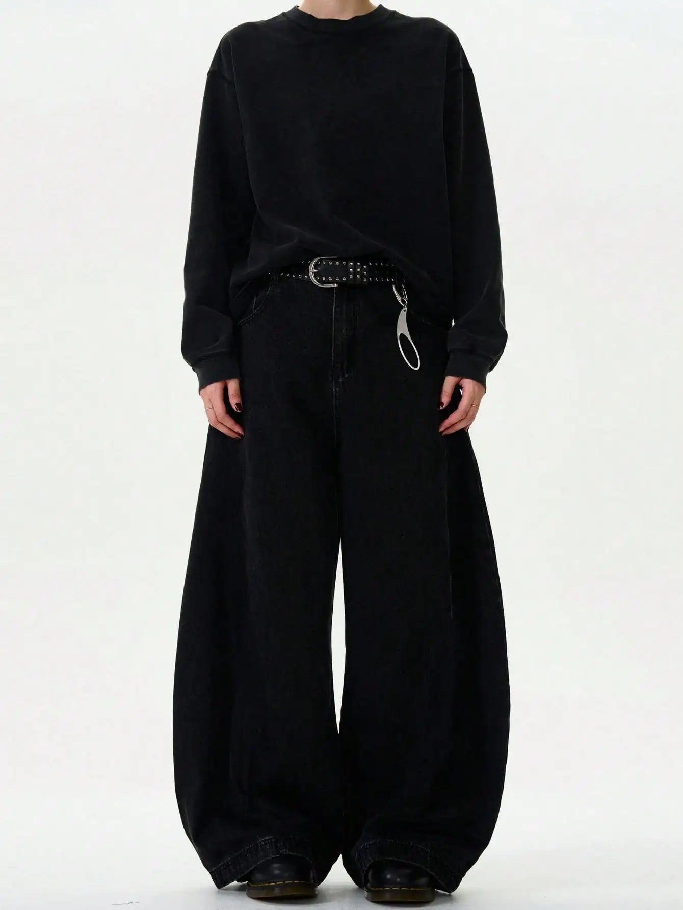 Vaqueros anchos negros estilo grunge