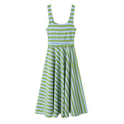 Lässiges grünes ärmelloses gestreiftes Midikleid mit Gürtel