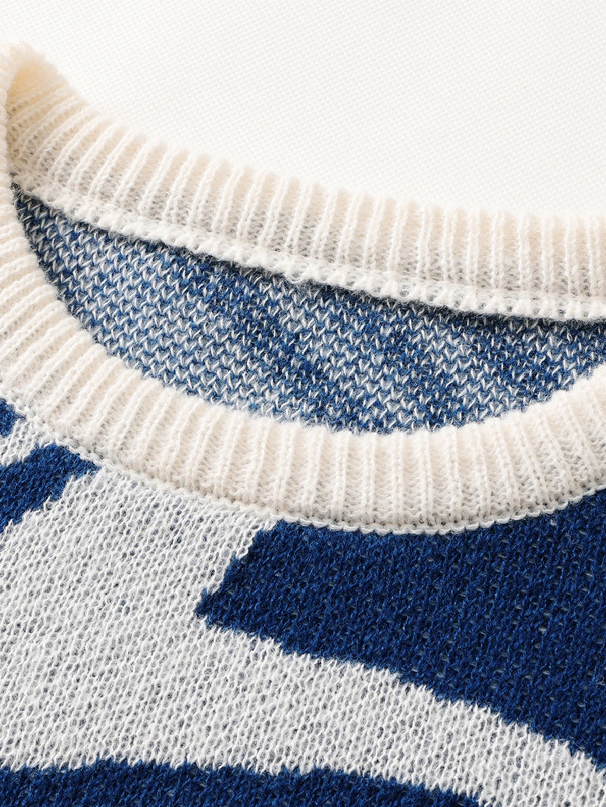 Whirl Pattern Jacquard Sweater