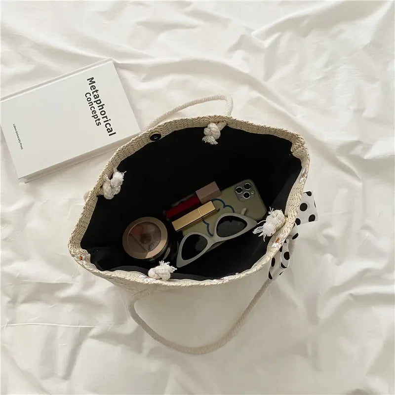 Bow-Tie Embroidery Daisy Shoulder Bag