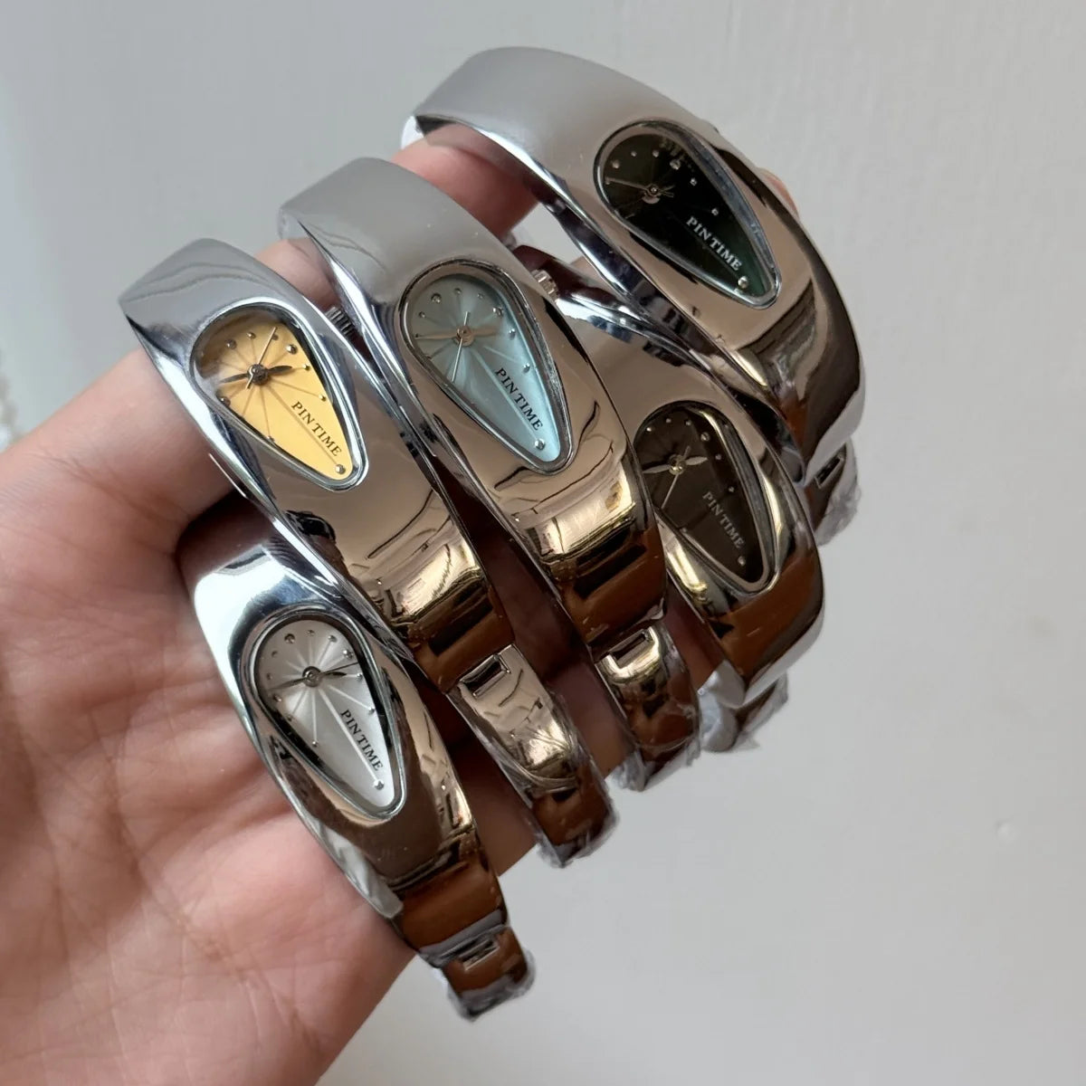 Y2K Shaped Teardrop Bracelet Watch