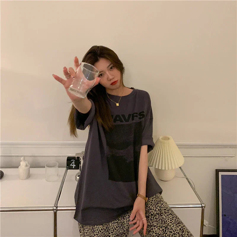 Camiseta de chica suave, creativa y moderna