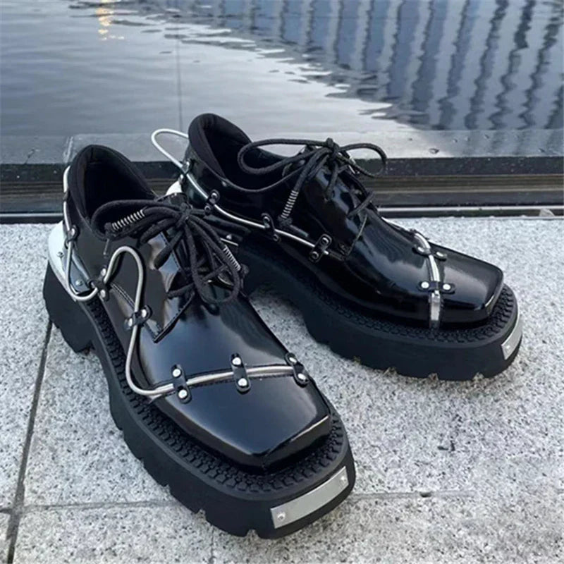 Retro Metal Decor Derby Shoes