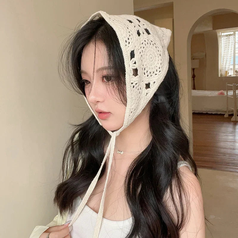 Bandana triangular de punto hecha a mano para mujer