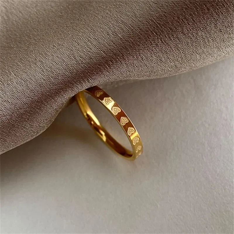 Gold Heart-Carved Ring
