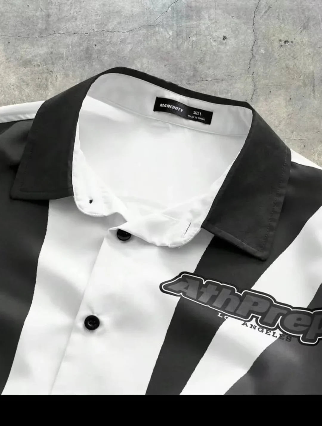 Oversized V-Ausschnitt Retro-Shirt