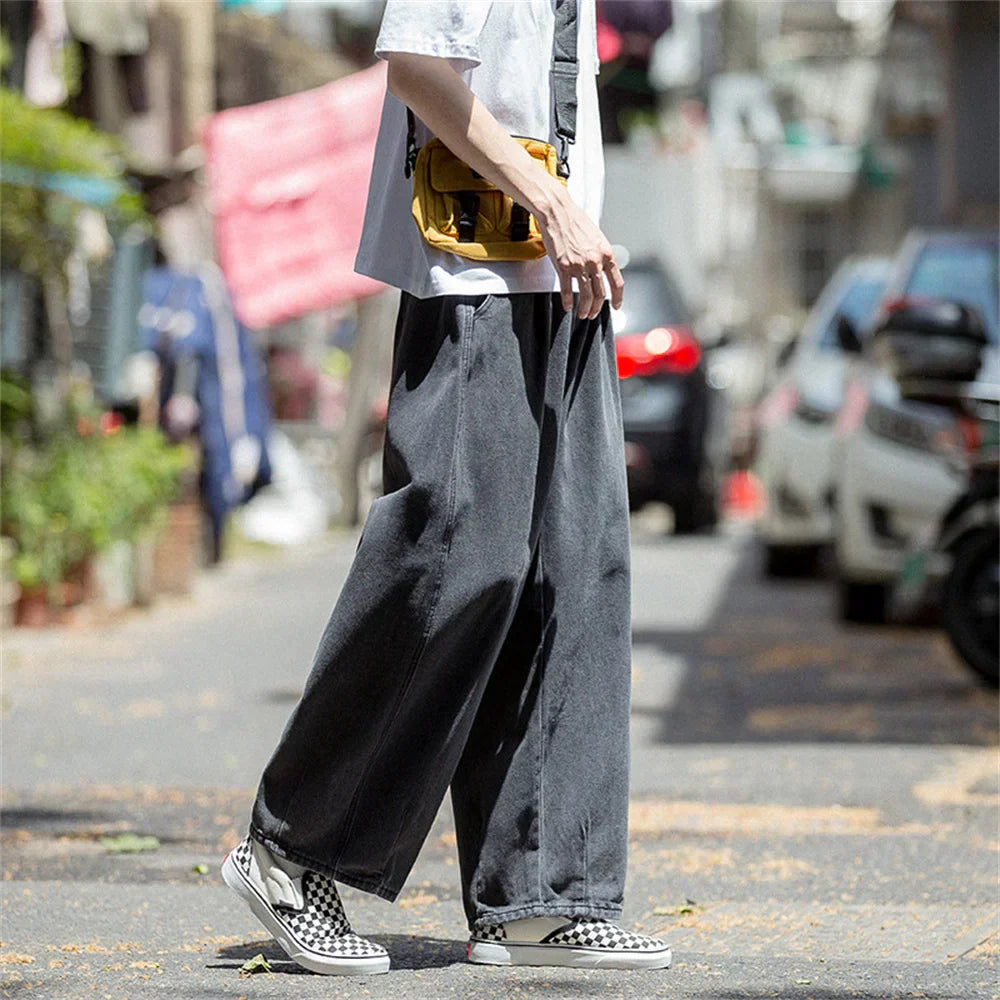 Pantalones de mezclilla de pierna ancha de corte holgado