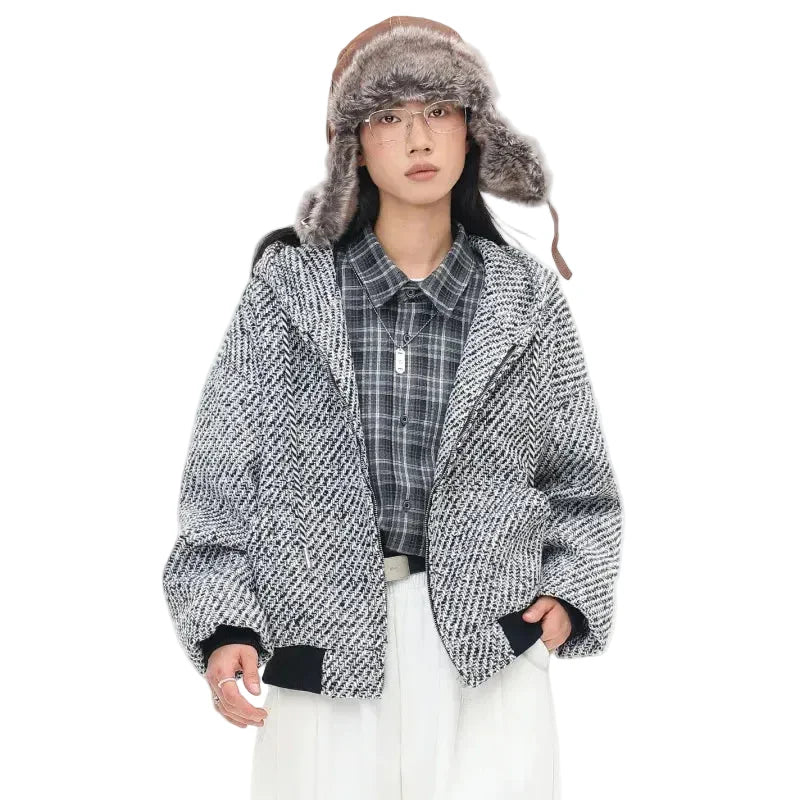Eleganter grauer Kapuzenpullover mit Reißverschluss