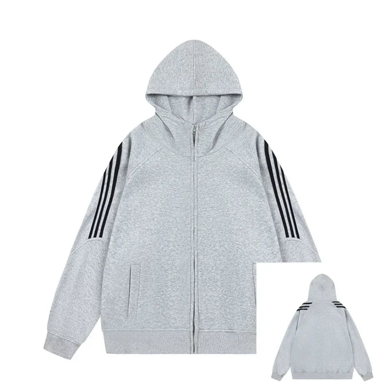 Stylischer gestreifter Kapuzenpullover mit Reißverschluss