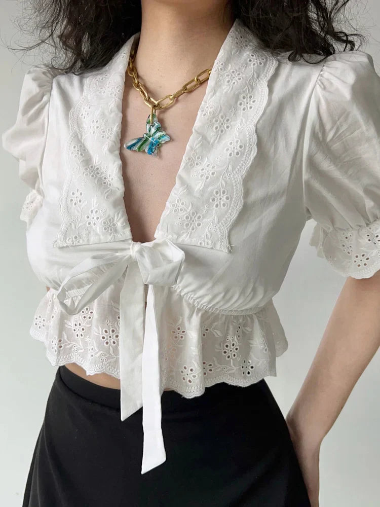 Cropped Sweet Flower Embroidery Bow Bandage Shirt
