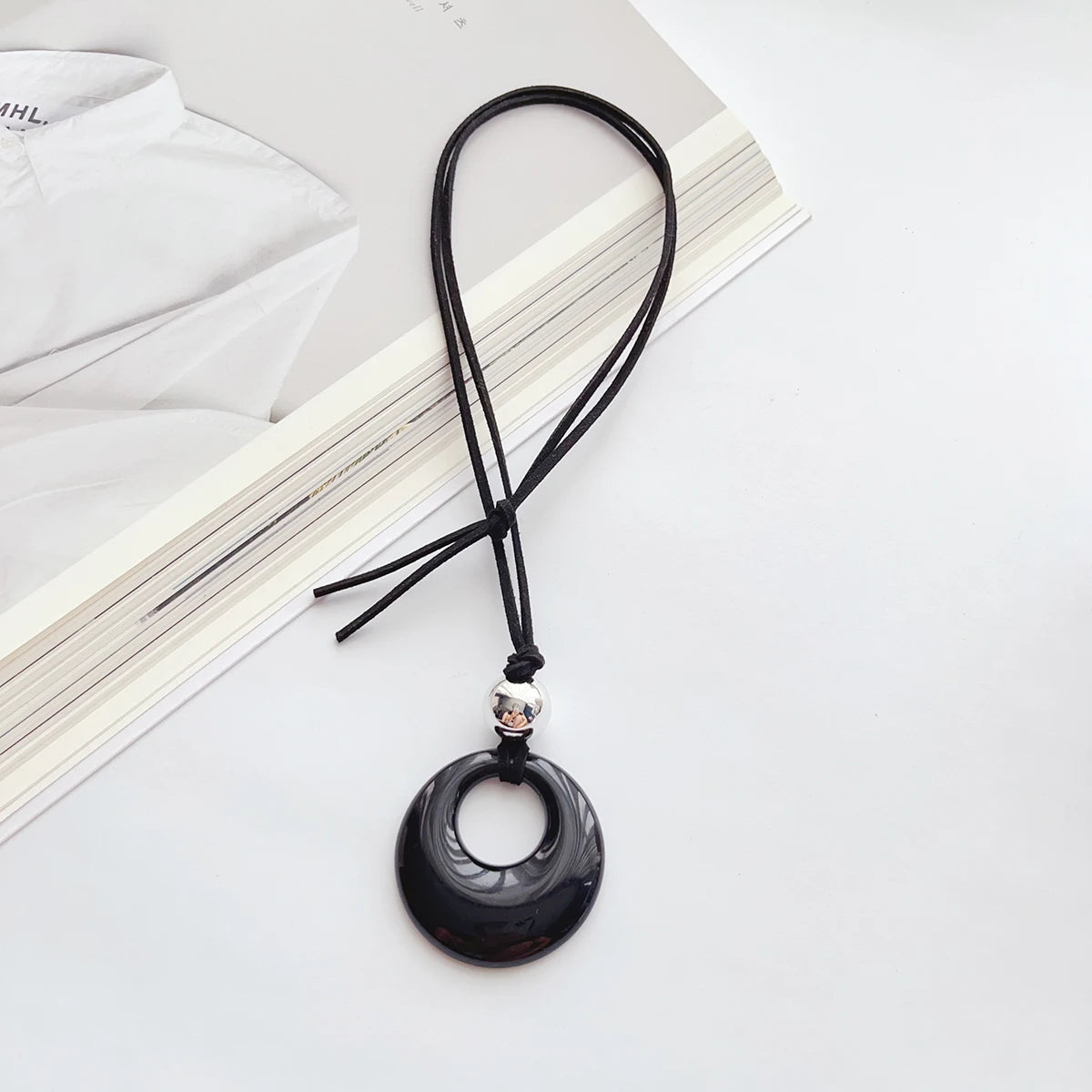 Retro Geometric Black Circular Pedant Necklace