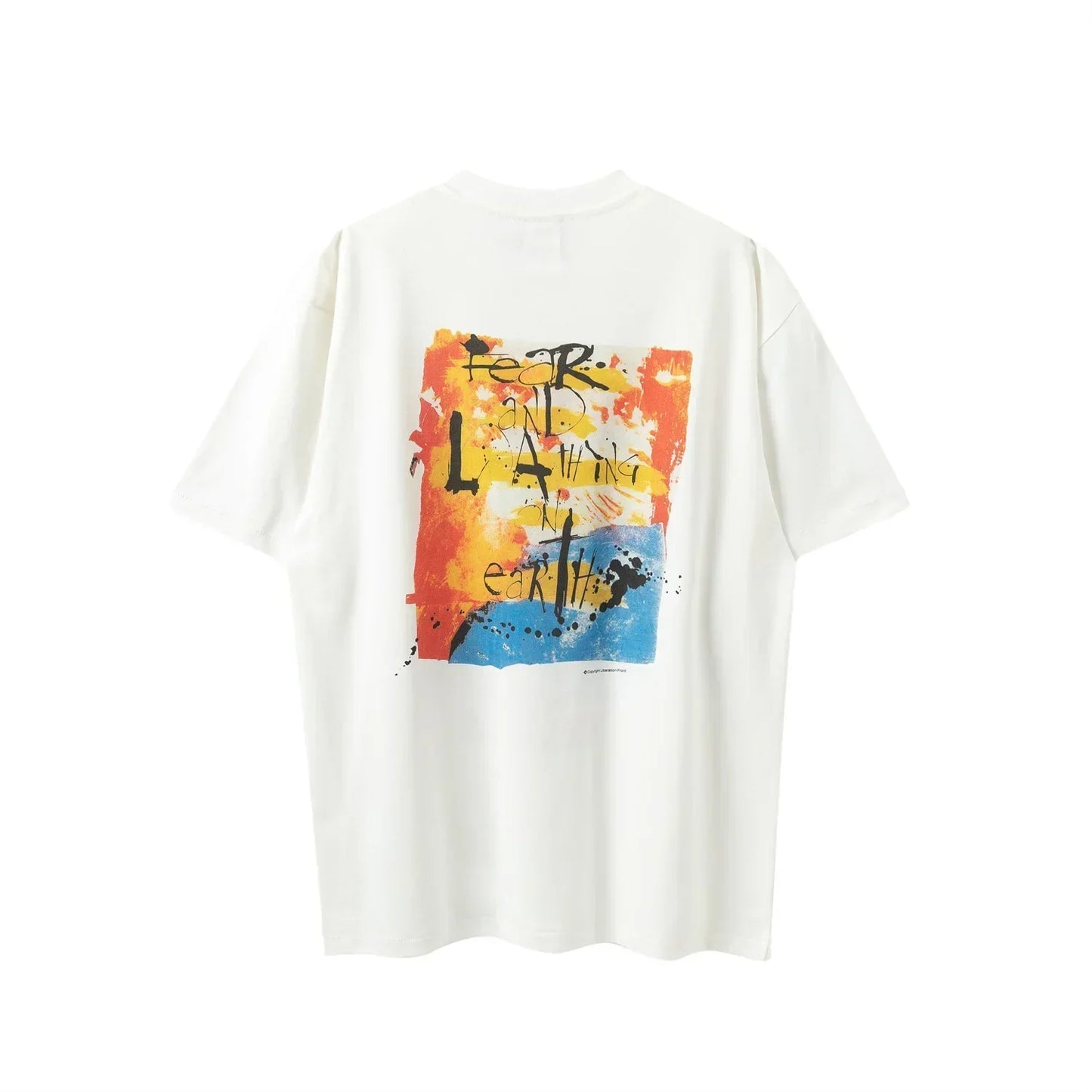 Camiseta blanca con estampado de grafiti retro