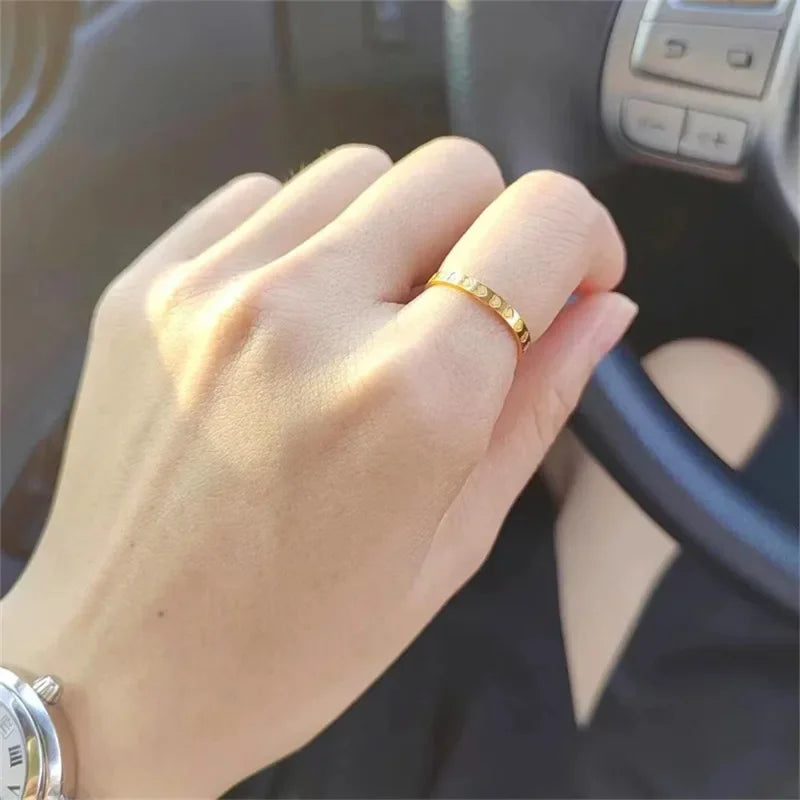 Gold Heart-Carved Ring