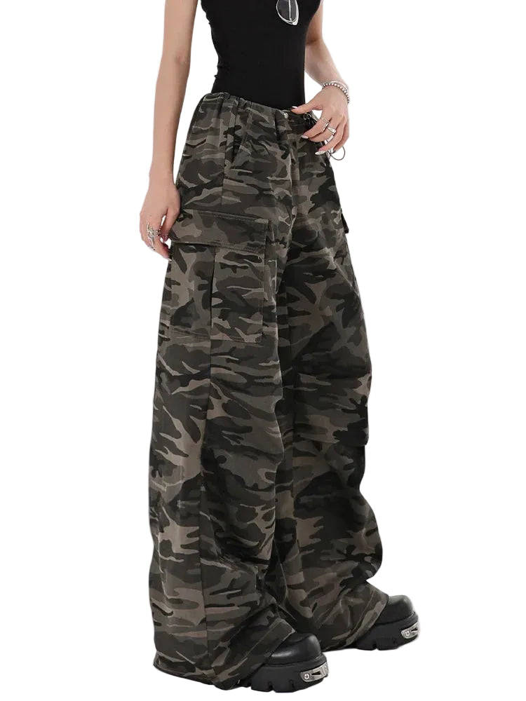 Camouflage High-waisted Cargo Pants
