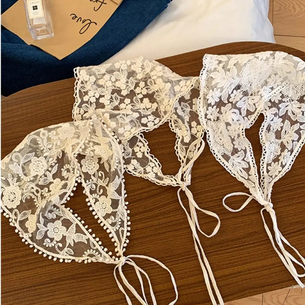 Dreieckiges Damen-Bandana im Vintage-Landhausstil