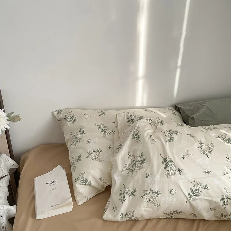 Solid Color Simple Striped Pillowcase