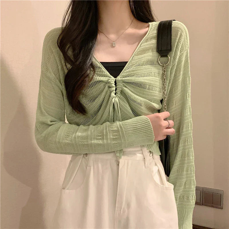 Schmale, einfarbige Strickjacke