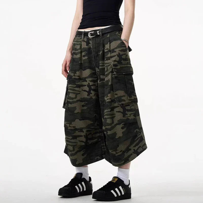 Jorts de mezclilla anchos de camuflaje