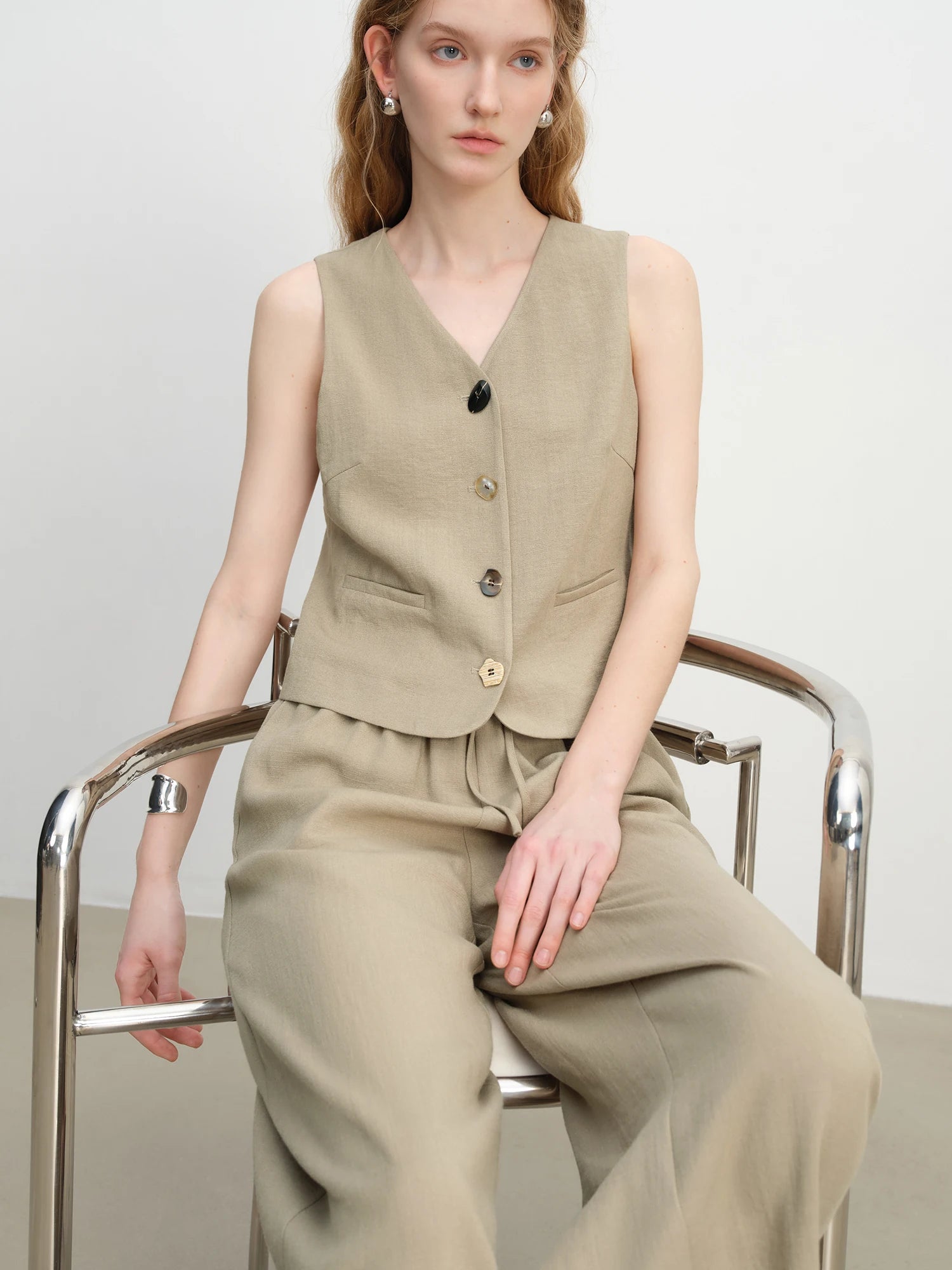 Old Money Minimal Women's Outfit