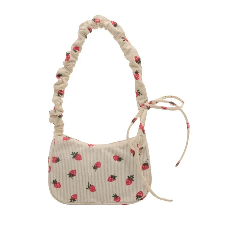 Bolso de pana pequeño con bonito estampado de fresas