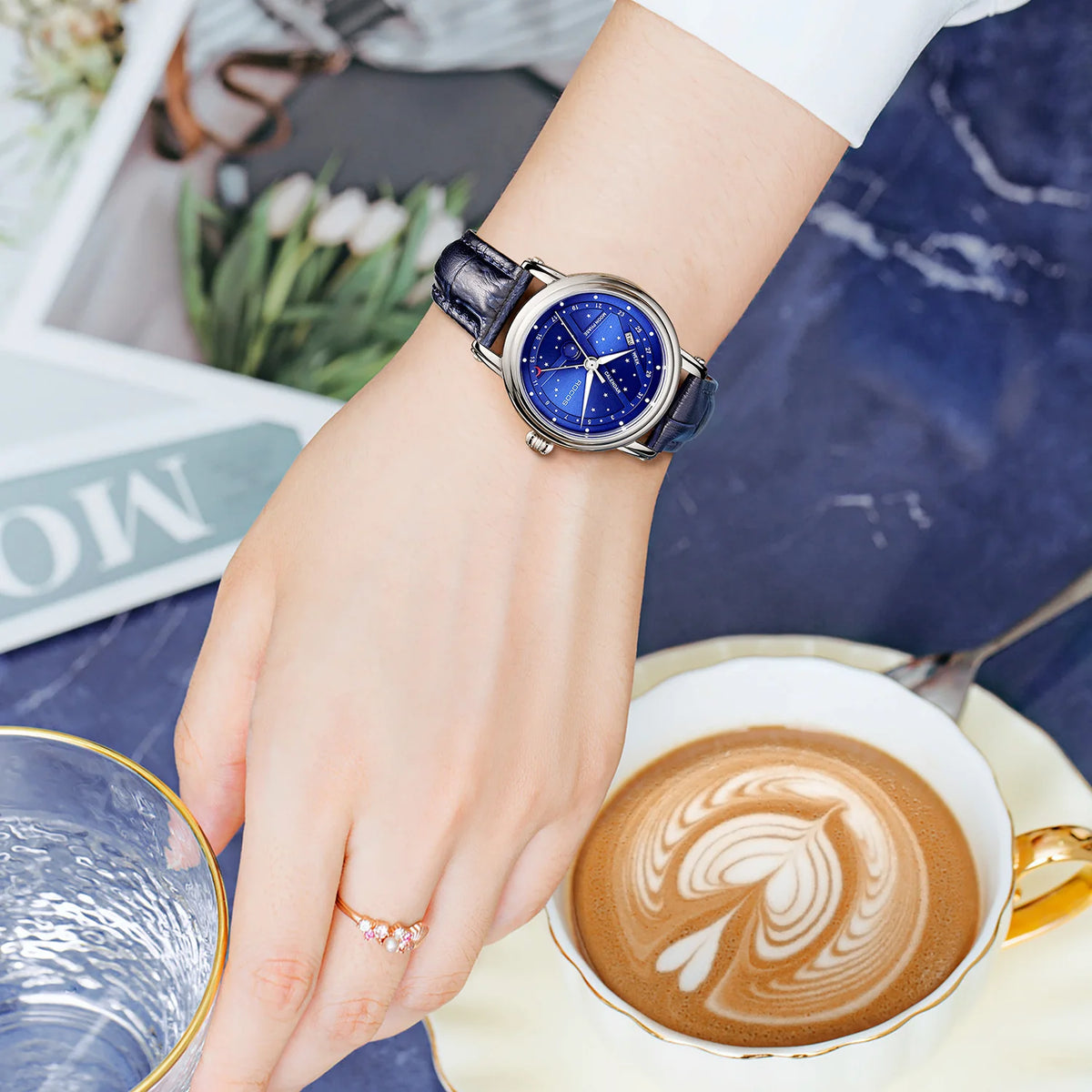 Starry Round Dial Elegant Wristwatch