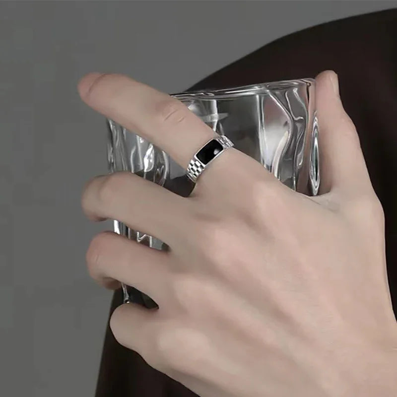 Koreanischer versilberter Vintage-Ring mit geometrischem Muster