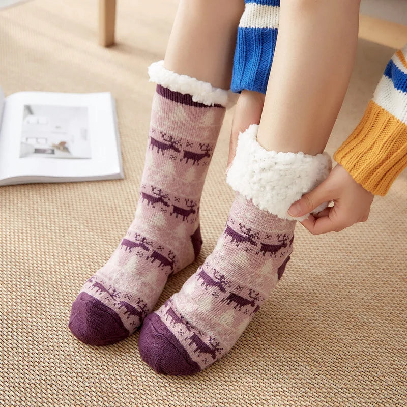 Calcetines cálidos de invierno para mujer, de felpa de pingüino, suaves, antideslizantes, para el suelo, zapatillas, calcetín corto, esponjoso, de ciervo, alce, oso, regalo de Navidad