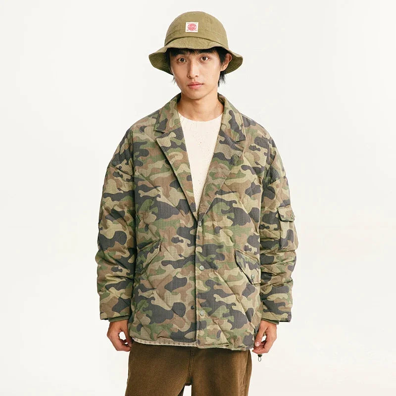 Chaqueta acolchada con estampado de camuflaje