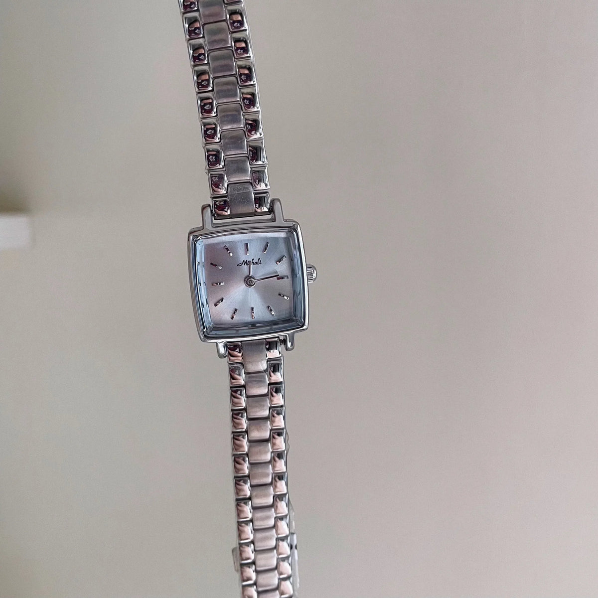 Pearl Women's Chain Watch
