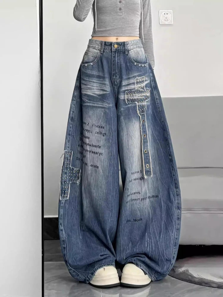 Y2K Curved Distressed Baggy Jeans