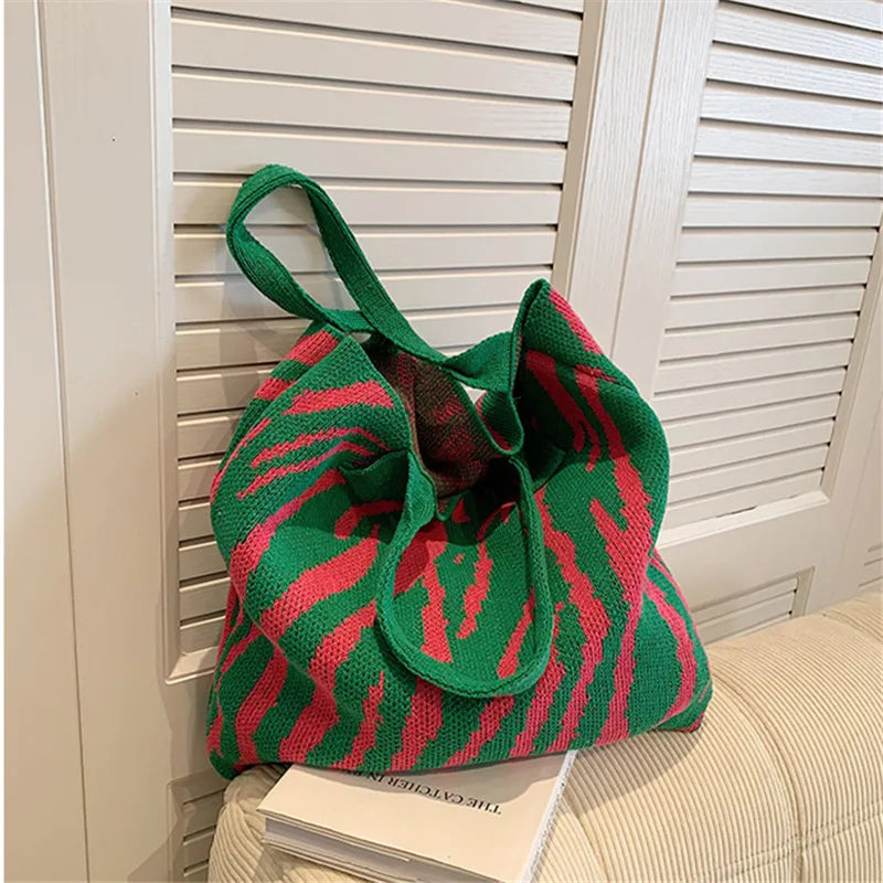 Bolso de ganchillo con estampado de cebra vintage