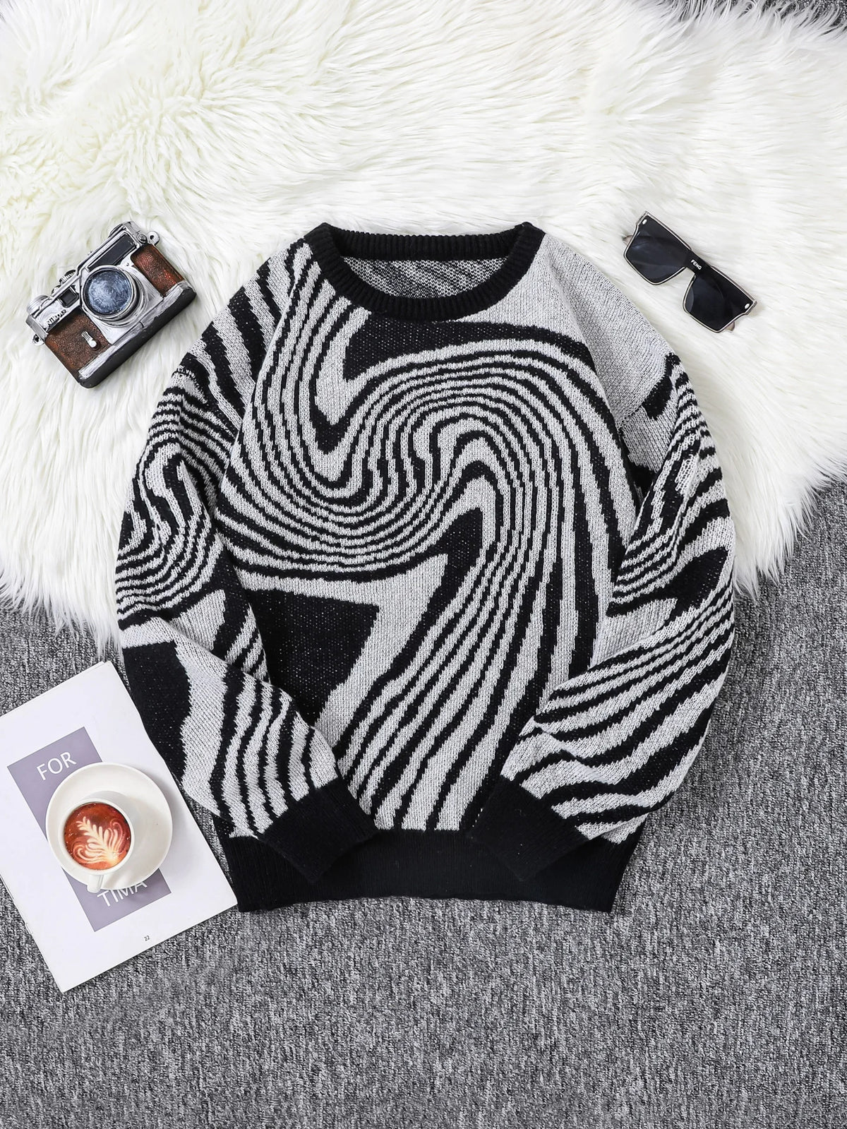 Whirl Pattern Jacquard Sweater