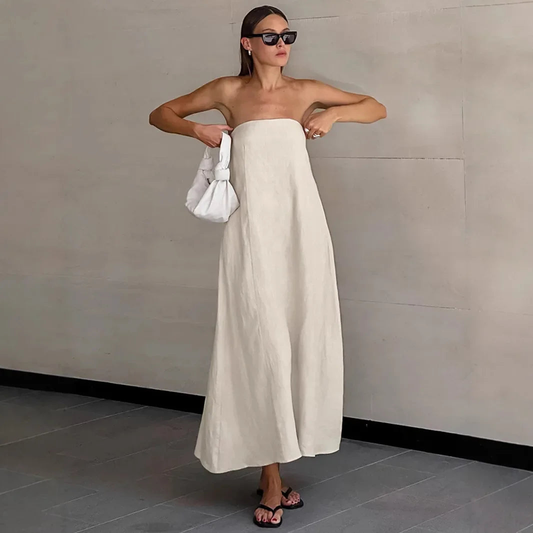 Maxivestido de lino sin tirantes y con cuello halter